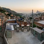 Rio amplia projetos de tecnologia nas comunidades e aposta em inovação para aproximar serviços públicos dos cariocas